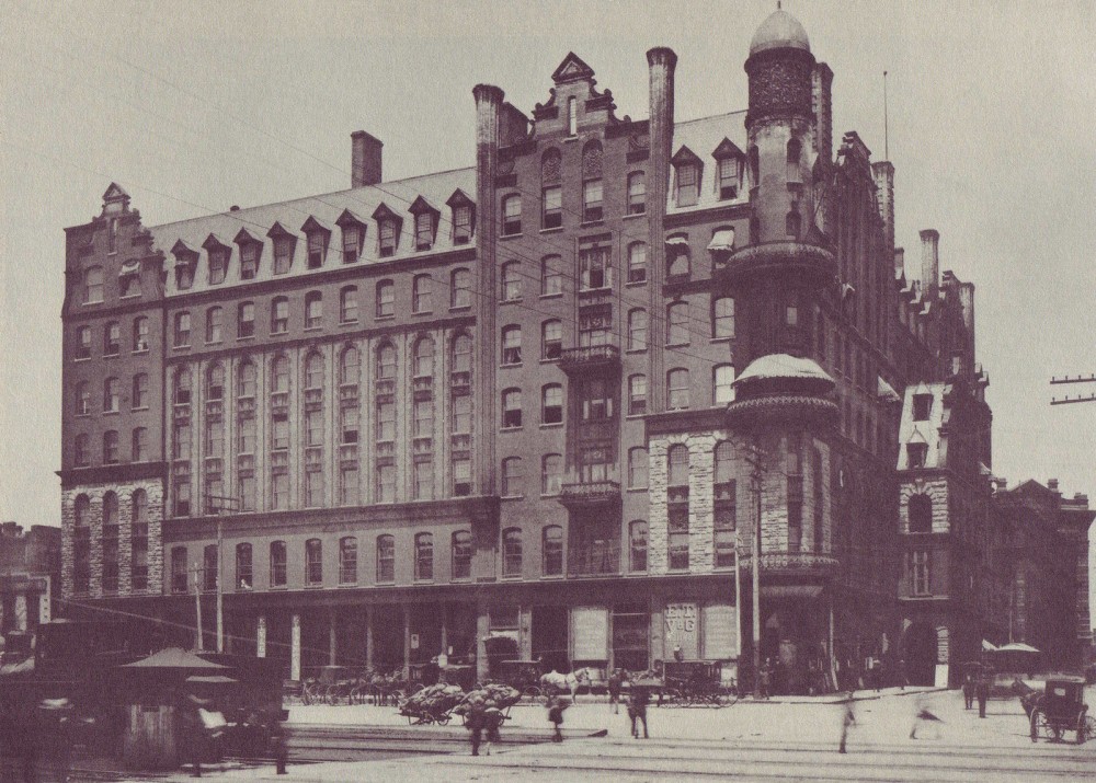 A photograph of the impressive Kimball House Hotel. 